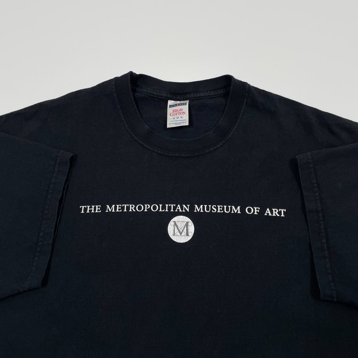 Vintage Metropolitan Museum of Art Tee (XL) – Fantasy Explosion