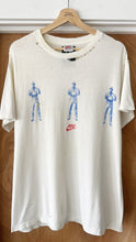 90’s Alien + 90’s Nike Tee
