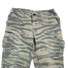 90’s Jungle Camo Cargo Pants (36”x30”)