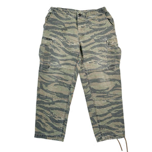 90’s Jungle Camo Cargo Pants (36”x30”)
