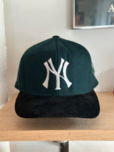 90’s Yankees Hat