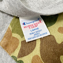 Champion Reverse Weave / Camo Pocket Tee (M)