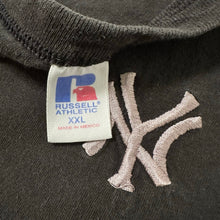 90’s Yankees Embroidered Russel Tee (XXL)