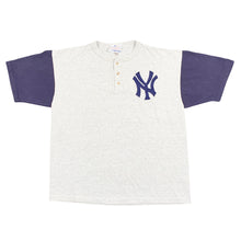90’s Yankees Henley Shirt (XL)