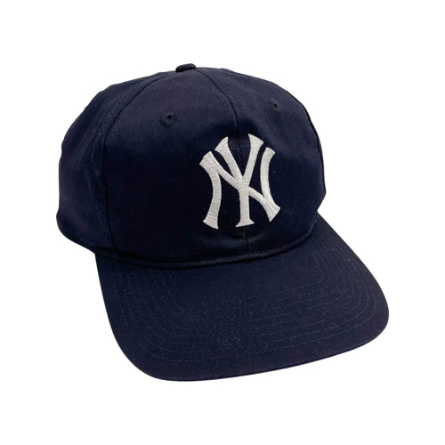 Vintage 2000’s Yankees Snapback