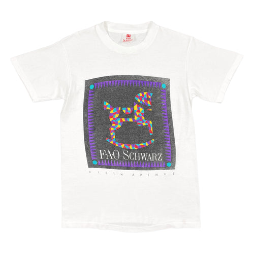 Vintage 90’s FAO Schwarz Tee (M)
